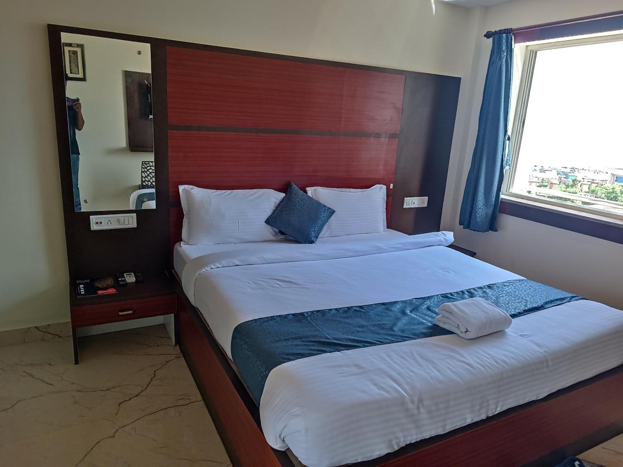 Mom Hotel - Unit Of Mom Hotel Puri Eksteriør bilde
