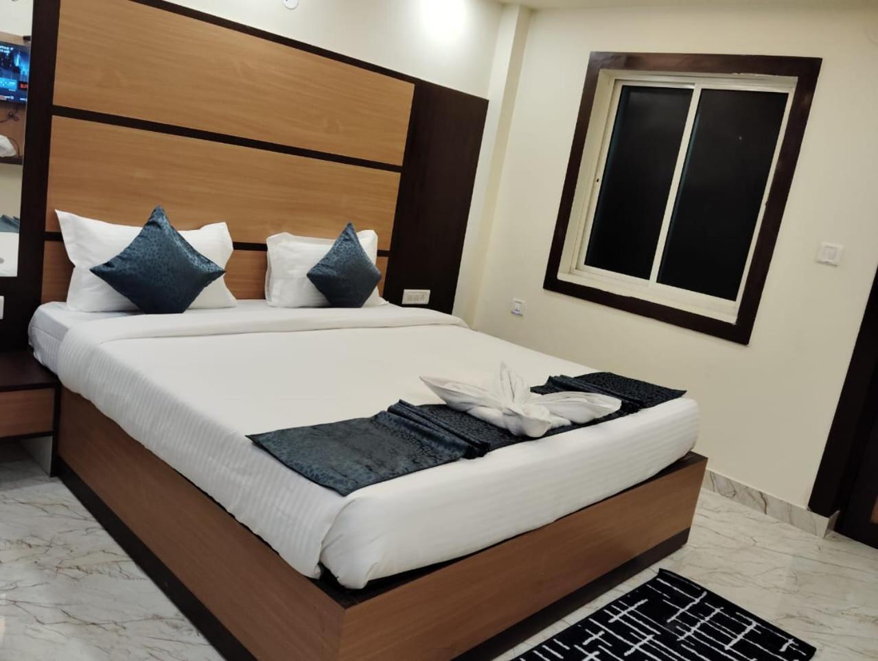 Mom Hotel - Unit Of Mom Hotel Puri Eksteriør bilde