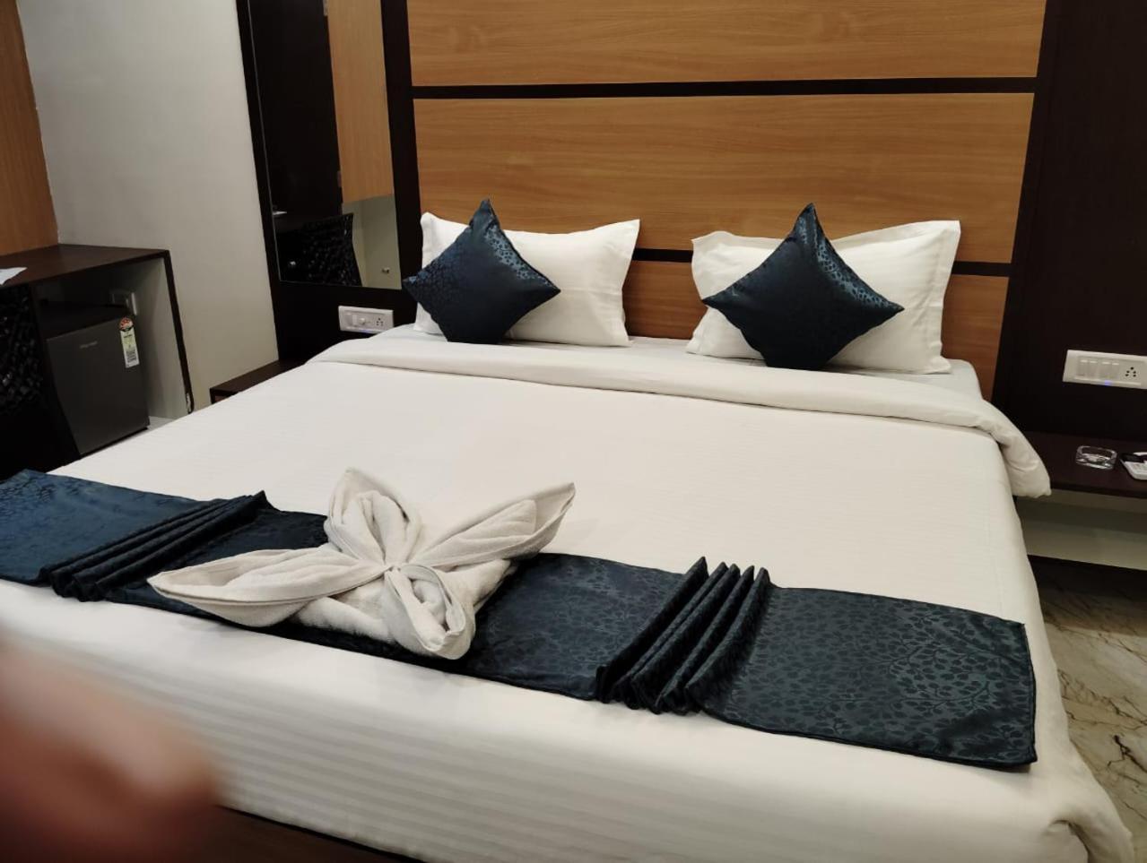 Mom Hotel - Unit Of Mom Hotel Puri Eksteriør bilde